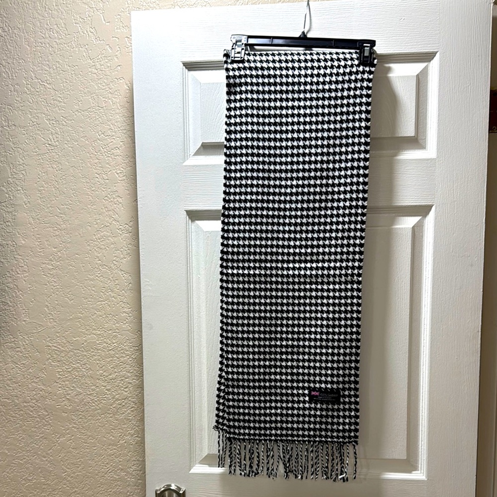 Black and White Houndstooth Scarf